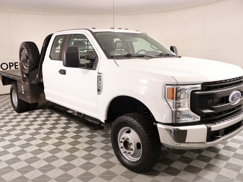 Used 2021 Ford F350 XL w/ Power Equipment Group AWD/4WD image 1