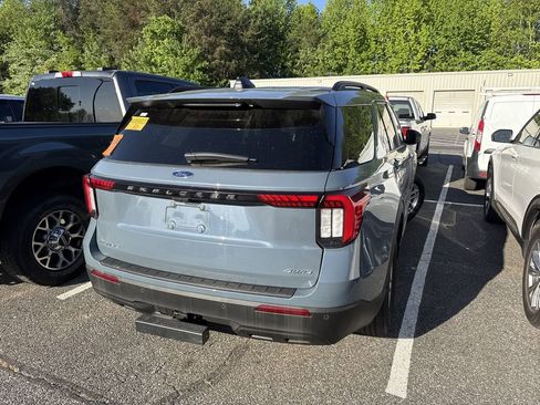 Used 2025 Ford Explorer Active image 15