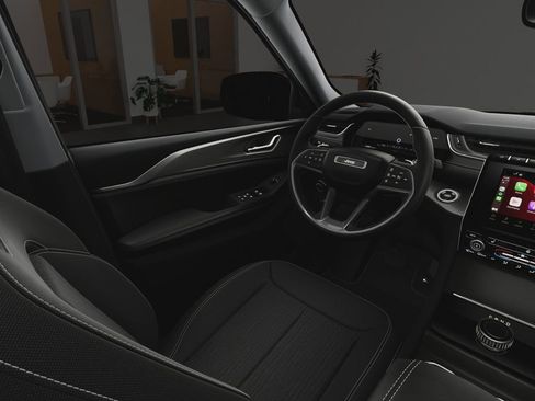 New 2025 Jeep Grand Cherokee Laredo X w/ Luxury Tech Group I image 21