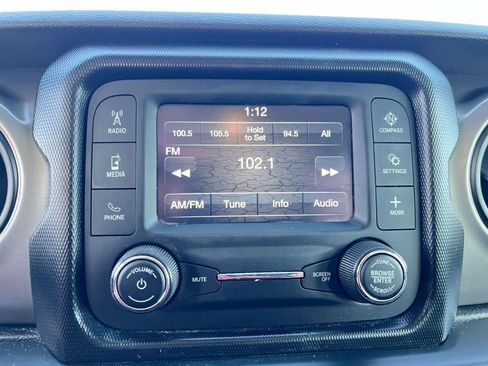 Used 2019 Jeep Wrangler Unlimited Sport image 18