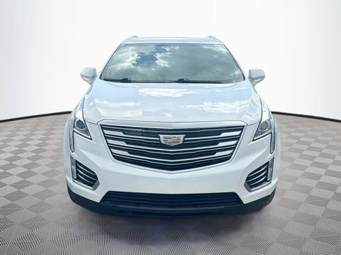 Used 2019 Cadillac XT5 FWD image 2