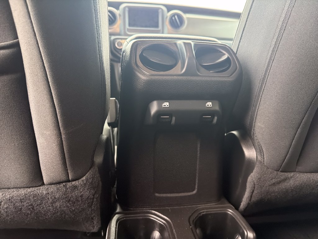 Used 2021 Jeep Wrangler Unlimited Sport AWD/4WD image 30