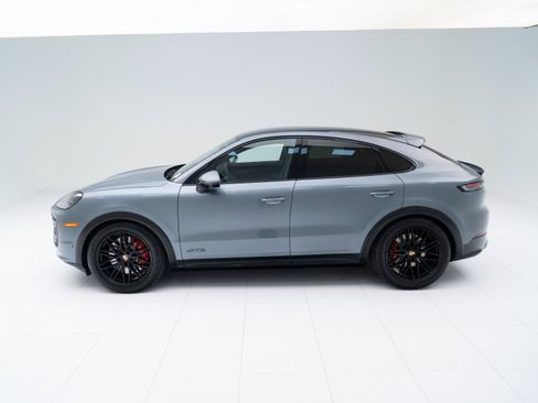 New 2026 Porsche Cayenne GTS AWD/4WD image 3