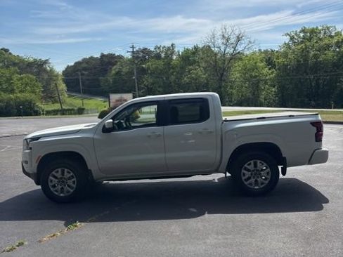 Used 2023 Nissan Frontier SV w/ Technology Package image 11