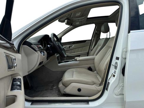 Used 2015 Mercedes-Benz E 400 4MATIC Sedan image 19