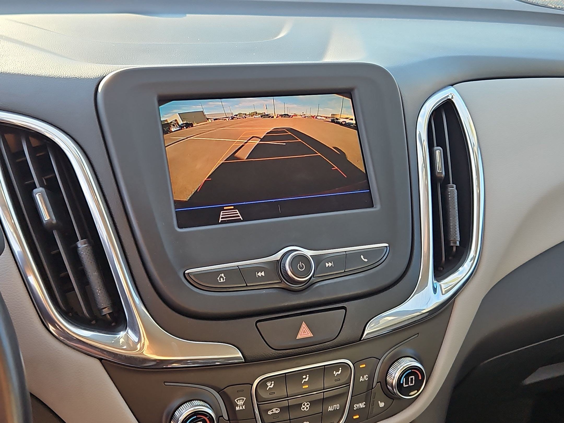 Certified 2020 Chevrolet Equinox LT FWD image 19