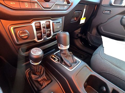 New 2026 Jeep Gladiator Sport image 17