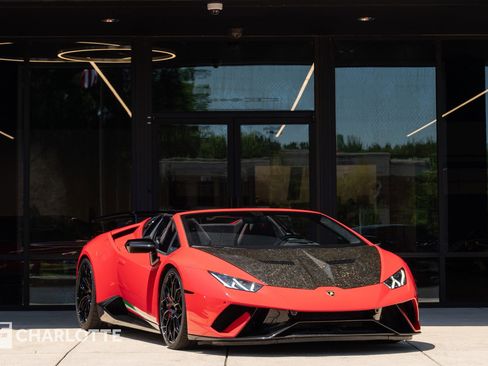 Used 2018 Lamborghini Huracan Performante image 1