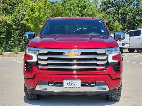 Certified 2025 Chevrolet Silverado 1500 High Country w/ Technology Package image 3