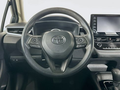 Used 2021 Toyota Corolla LE image 17