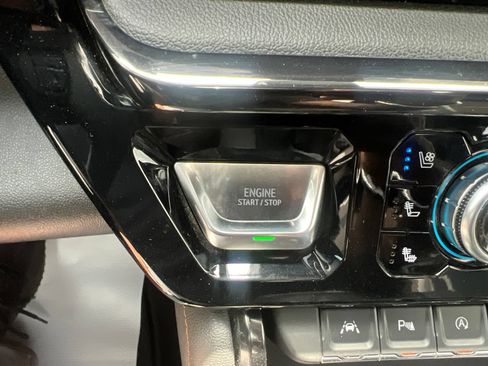Used 2024 GMC Sierra 1500 AT4 w/ AT4 Premium Package AWD/4WD image 34