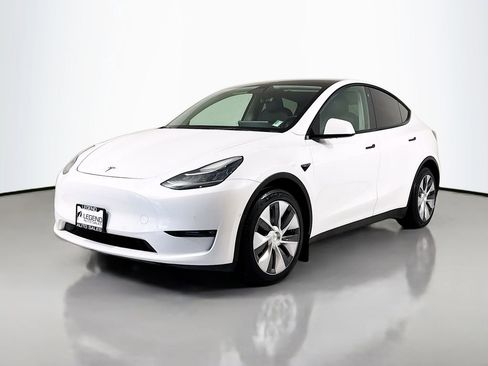 Used 2022 Tesla Model Y Long Range image 1