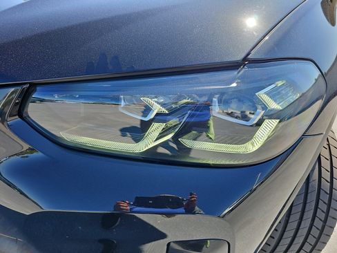 Used 2023 BMW X4 xDrive30i w/ M Sport Package image 32