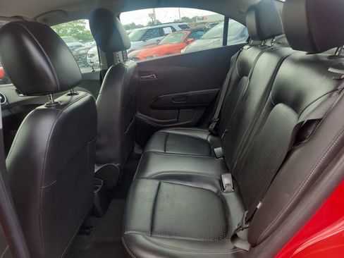 Used 2019 Chevrolet Sonic Premier FWD image 27