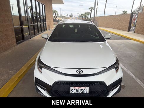 Used 2022 Toyota Corolla SE w/ Carpet Mat Package (TMS) image 2