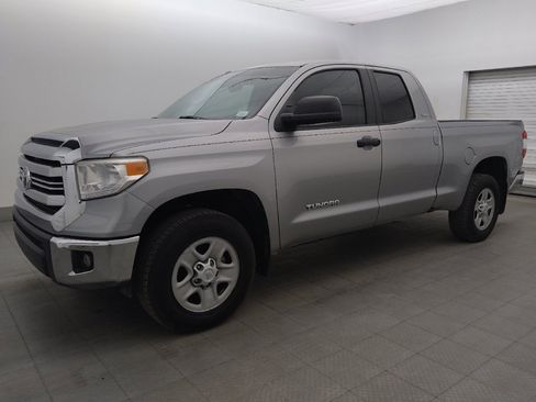 Used 2017 Toyota Tundra SR5 w/ SR5 Upgrade Package RWD image 2