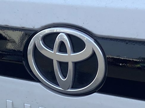 Used 2025 Toyota Grand Highlander AWD image 4