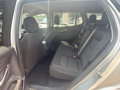 Used 2022 GMC Terrain SLE w/ Driver Convenience Package FWD image 25
