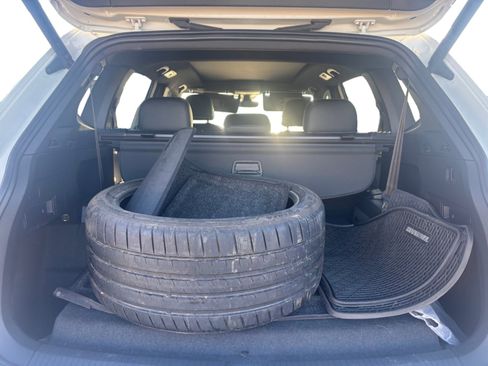 Used 2024 Volkswagen Tiguan SE R-Line image 19