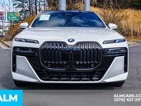 Used 2025 BMW i7 eDrive50 w/ M Sport Package image 10