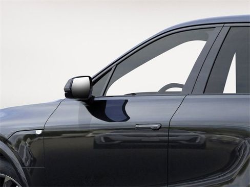 New 2026 Cadillac Lyriq V image 12