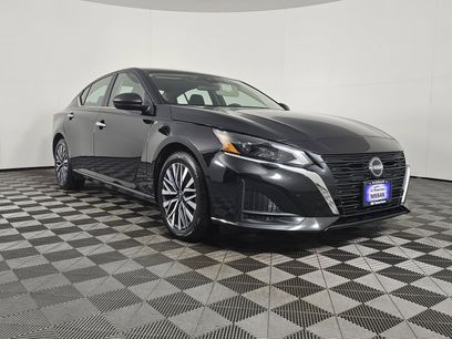 Used 2024 Nissan Altima 2.5 SV