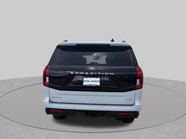 Used 2025 Ford Expedition Max Active AWD/4WD image 4
