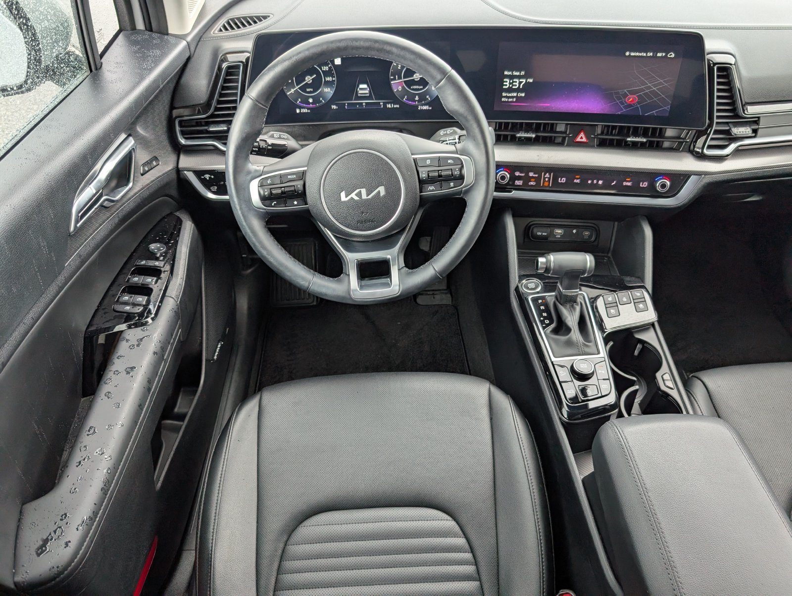 Used 2025 Kia Sportage SX FWD image 6