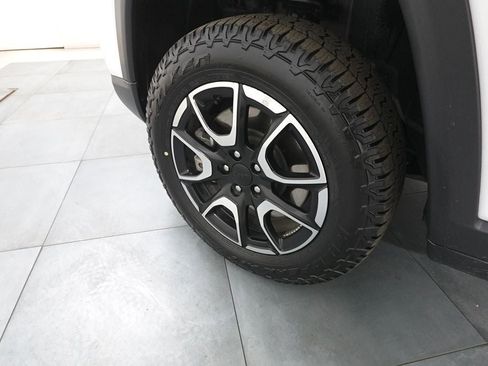 Used 2024 Jeep Compass Trailhawk image 29