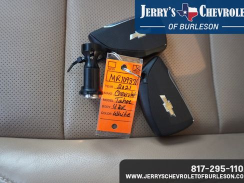 Used 2021 Chevrolet Tahoe Premier w/ Premium Package image 11