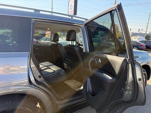 Used 2023 Nissan Armada SV image 24