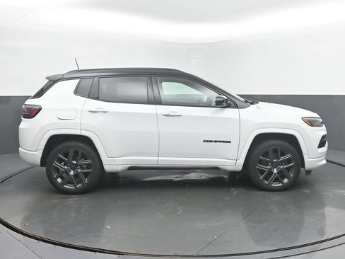 Used 2025 Jeep Compass Limited w/ High Altitude Package AWD/4WD image 7