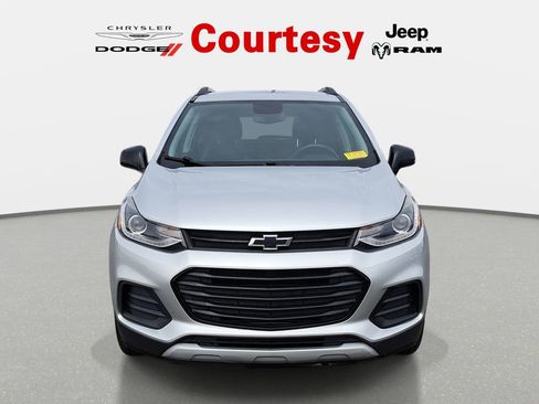 Used 2018 Chevrolet Trax LT w/ Redline Edition image 10