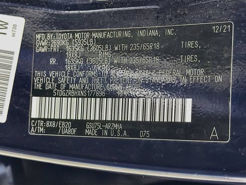 Used 2022 Toyota Highlander XLE AWD/4WD image 30