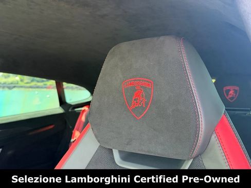 Used 2023 Lamborghini Urus Performante AWD/4WD image 28