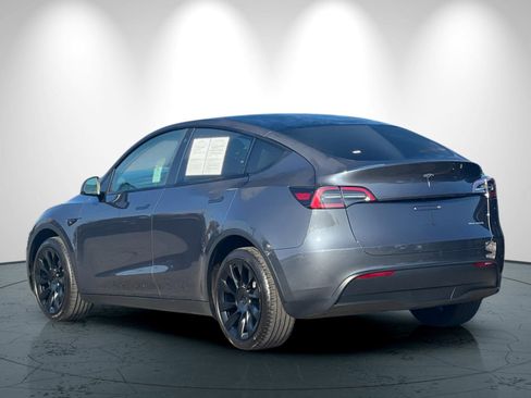 Used 2023 Tesla Model Y Long Range image 6