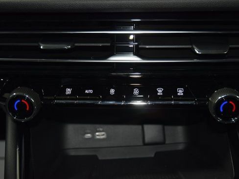 New 2026 Chevrolet Traverse Z71 w/ Enhanced Driving Package image 32