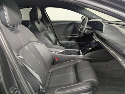 Used 2022 Lucid Air Grand Touring image 26