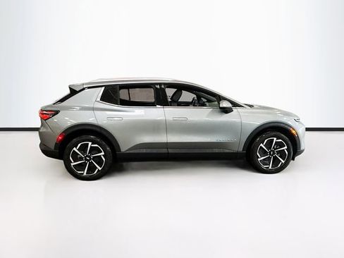 New 2026 Chevrolet Equinox EV LT image 5