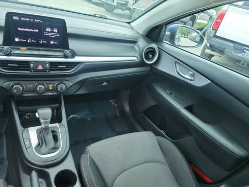 Used 2024 Kia Forte LXS w/ LXS Technology Package FWD image 16