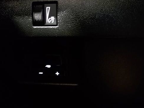 Used 2025 GMC Canyon AT4 AWD/4WD image 39