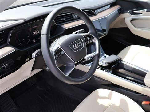 Used 2024 Audi Q8 e-tron Premium Plus w/ Premium Plus Package AWD/4WD image 14