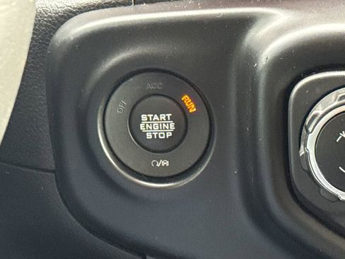 Used 2021 Jeep Wrangler Unlimited Rubicon AWD/4WD image 28