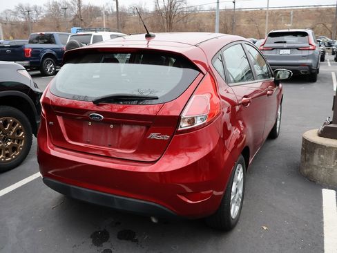 Used 2014 Ford Fiesta SE image 7