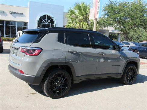 Certified 2024 Jeep Compass Latitude w/ Convenience Group image 6