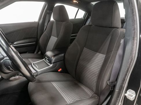 Used 2023 Dodge Charger SXT RWD image 10