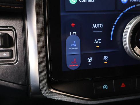 Used 2024 Ford Expedition Platinum RWD image 7