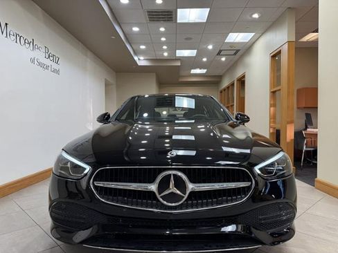 Used 2025 Mercedes-Benz C 300 4MATIC Sedan image 2