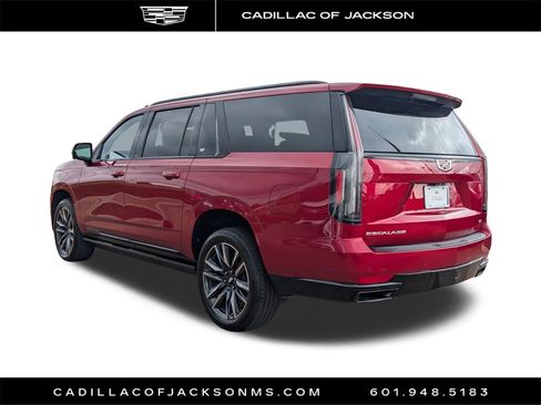 Used 2023 Cadillac Escalade ESV Sport Platinum image 7