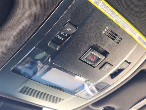 Certified 2025 Lexus IS 350 F Sport image 32